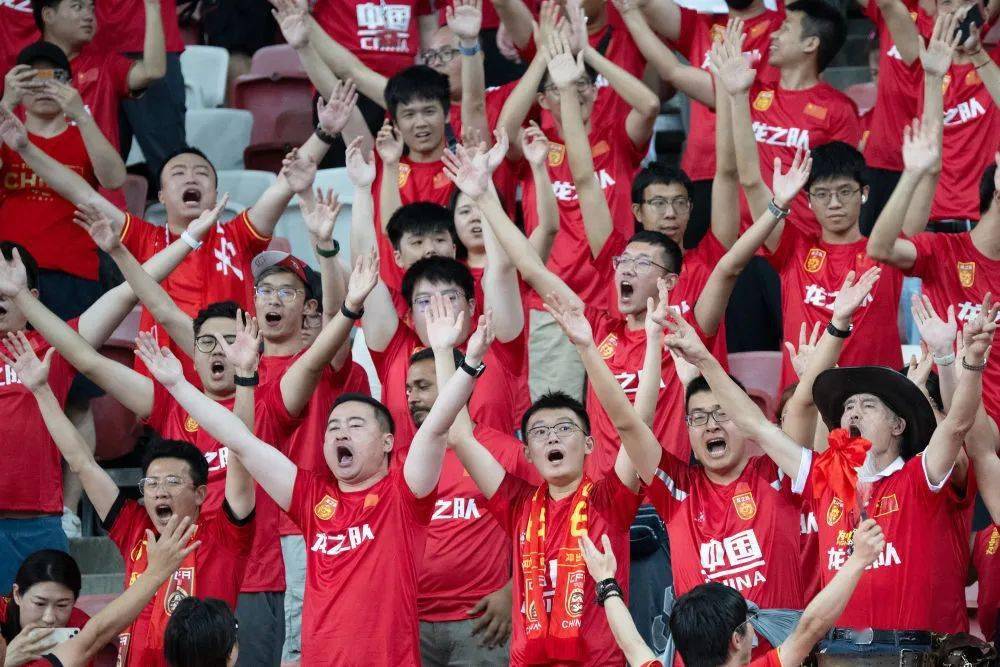 “球迷投票：最震撼比赛瞬间”